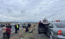 Takla atan otomobilde yaralanan genç, hayatını kaybetti