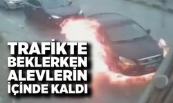 Trafikte Bekleyen Otomobil Alev Topuna Döndü