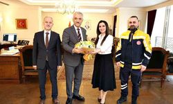 Vali Makas sağlık çalışanlarını makamında ağırladı