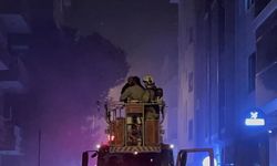 Ev yangını: Mahsur kalan kişi kurtarıldı