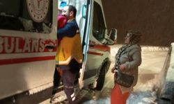 Bitlis’te karla mücadele ekipleri hastaya güçlükle ulaştı
