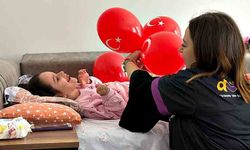 23 Nisan coşkusu hastaneye taşındı