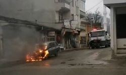 Seyir halindeki otomobil alev aldı, araç kül oldu