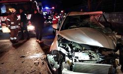 Servisle otomobil çarpıştı: 12 yaralı, 1 ağır