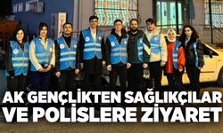 AK gençlikten sağlıkçılar ve polislere ziyaret
