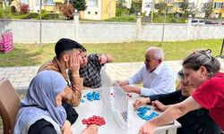 Alzheimer hastalarıyla buluşup moral verdiler
