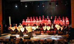 Ayşe Taş Sanat Akademisi Türk Sanat Müziği Korosu Bahar Konserine Hazırlanıyor