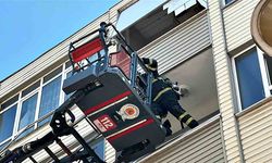 Balkonda yanan kitaplar paniğe neden oldu