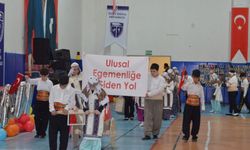 Bolu’da 23 Nisan coşkusu sahne gösterileriyle kutlandı