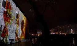 Bursa'nın 700 yıllık destanı ışık gösterisiyle anlatıldı