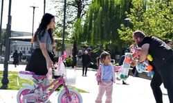 Düşen Oyuncakları Veren Çocuklar Ödüllendirildi