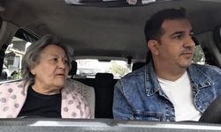 Yaşlı kadın evinin yolunu kaybetti, yardımsever taksici ailesine kavuşturdu