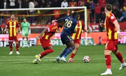 Fenerbahçe Kayseri’de farka gitti: 4-0’lık galibiyet