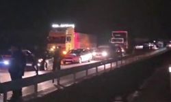 Jandarma aracının da karıştığı zincirleme kaza: 2 asker yaralı