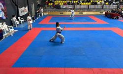 Karateci Azra Coşkun, Premier Lig’de Türkiye 2.’si Oldu