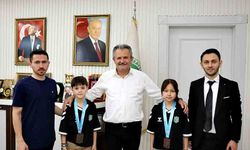 Koloğlu, başarılı sporcuları makamında ağırladı