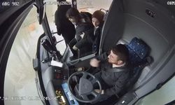 Otobüste fenalaşan genç kız hastaneye yetiştirildi