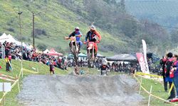 İznik’te nefes kesen yarış: motosikletler uçtu