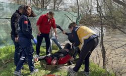 Nehre düşen kişiyi kurtarmak için zamanla yarış: Can pazarı yaşandı