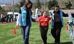 Otizm Farkındalık Günü’nde özel öğrenciler futbol sahasında buluştu