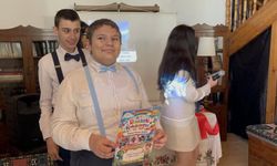 Otizmli iki gencin ilk kişisel resim sergisi: "Renklerle Konuşuyoruz"