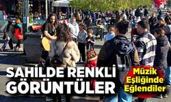 Sahilde Renkli Görüntüler: Müzik Eşliğinde Eğlendiler