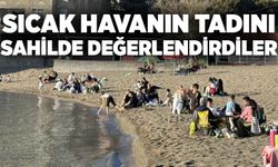 Sıcak havanın tadını sahilde değerlendirdiler