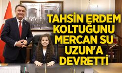 Zonguldak Belediye Başkanı koltuğunu Mercan Su Uzun'a devretti