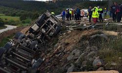 Kanala düşen tankerde can pazarı