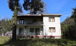 Rektör Özölçer, Teoman Duralı'nın Çocukluk Evinde İncelemelerde Bulundu