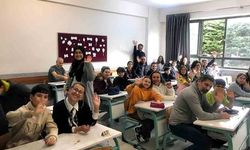 Veli ve öğrenciler aynı sınavda buluştu