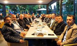 AK Parti Düzce İl Yönetimi Toplantısını Kusursuz Kafe’de Yaptı