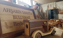 Atmaya kıyamadığı ahşapları sanat eserine çevirdi