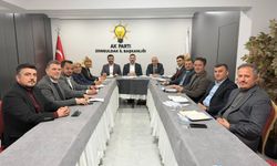 AK Parti’de değerlendirme toplantısı yapıldı