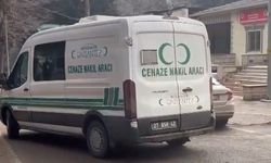 Bıçaklı saldırıya uğrayan genç hayatını kaybetti