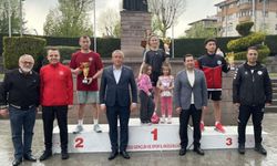 Bolu’da İzzet Baysal İçin Binlerce Adım Atıldı