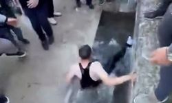 Bayram namazına gelmeyenleri buz gibi suya attılar