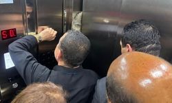 CHP heyetine Gaziantep'te asansör şoku: Yarım saat mahsur kaldılar