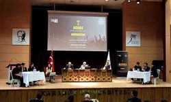 KBÜ’de öğrenciler münazarada fikirlerini yarıştırdı
