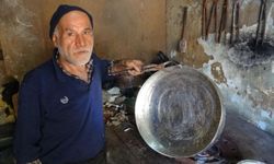 Meslekte 55 yılı geride bıraktı: Şimdi yetiştirecek çırak bulamıyor