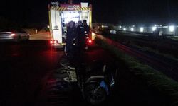 Kamyonet ile Motosiklet Çarpıştı: 1 Ağır Yaralı
