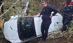 Otomobil uçuruma yuvarlandı, sürücü yaralandı