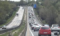 Bayram tatilcilerinin dönüş yolculuğu başladı: Gerede güzergahında uzun araç kuyrukları