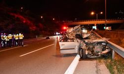 Tırla çarpışan otomobil hurdaya döndü: 18 yaşındaki genç hayatını kaybetti