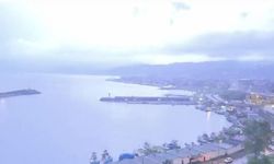 Trabzon’da şimşek fırtınası geceyi aydınlattı