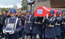 Uzman Çavuş Emrah Türkoğlu, son yolculuğuna uğurlandı
