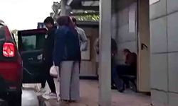Kamyonetin altında kaldılar, yürüyerek taburcu oldular