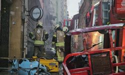 5 katlı iş hanında yangın: 1 kişi kurtarıldı