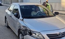 Alkollü sürücü park halindeki 4 araca çarptı