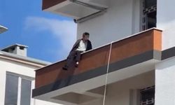 İnşaatın 4. katına çıkan şahsı polis ekipleri ikna etti